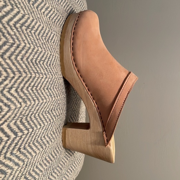 No.6 clog - Picture 2 of 9